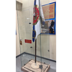 Шкаф стеклянный для хранения Боевого знамени (высота 3,2м.) одинарный Шкаф стеклянный для хранения Боевого знамени (высота 3,2м.) одинарный